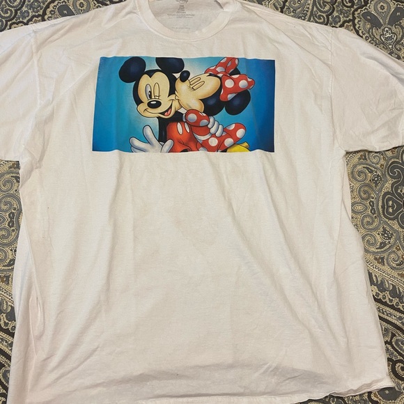 Disney Mickey and Minnie Mouse T-Shirt - Picture 2 of 2